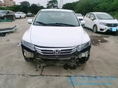 汽車內飾翻新價格概覽，汽車內飾翻新多少錢一次？