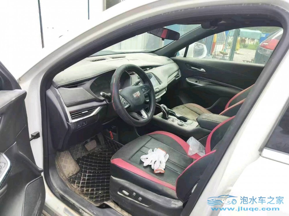 20年凱迪拉克XT4