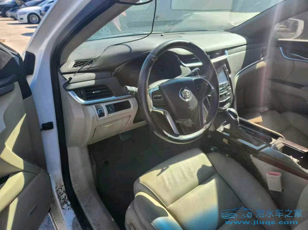 15年凱迪拉克XTS