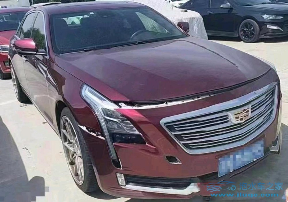 16年凱迪拉克CT6泡水車