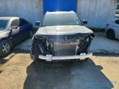 汽車泡水保險公司需要來幾個人進行定損？