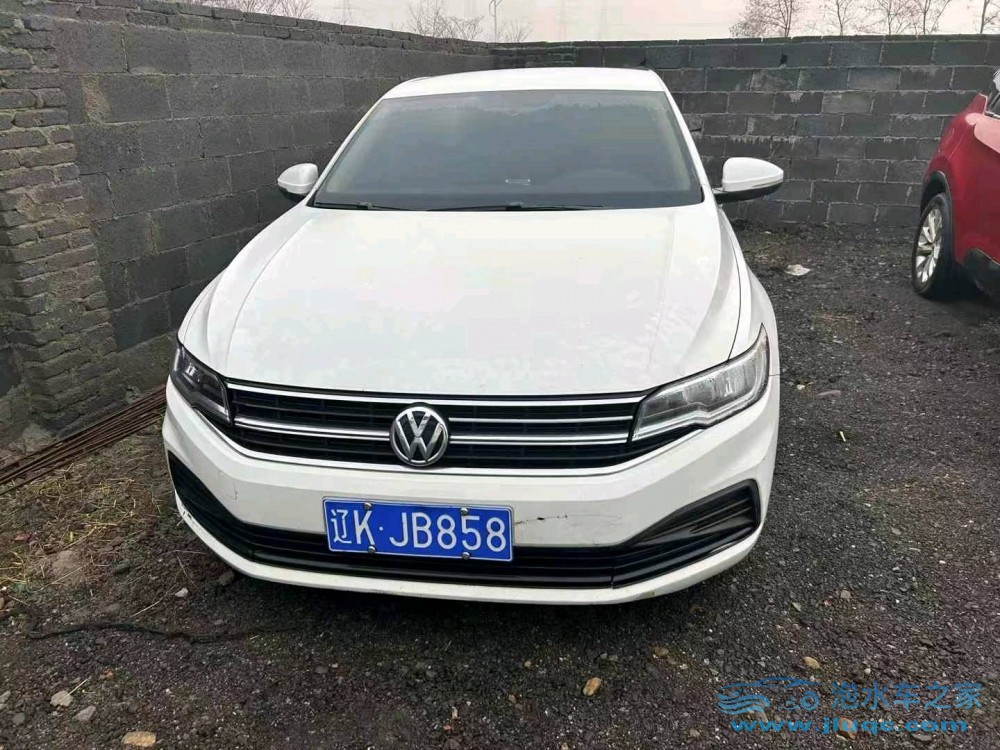 泡水車能否購(gòu)買？泡水車修復(fù)后的使用壽命及性價(jià)比探討