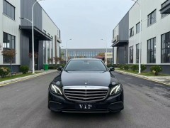 車頂滲水入車內(nèi)：應(yīng)急處理與根源修復(fù)指南 車頂滲水到車內(nèi)怎么辦？