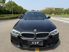 泡水車全解析：定義、危害與防范指南 什么是泡水車？