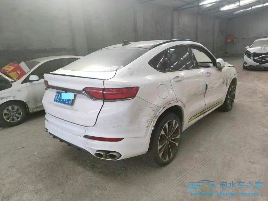 15萬的泡水車能賣多少錢？-泡水車