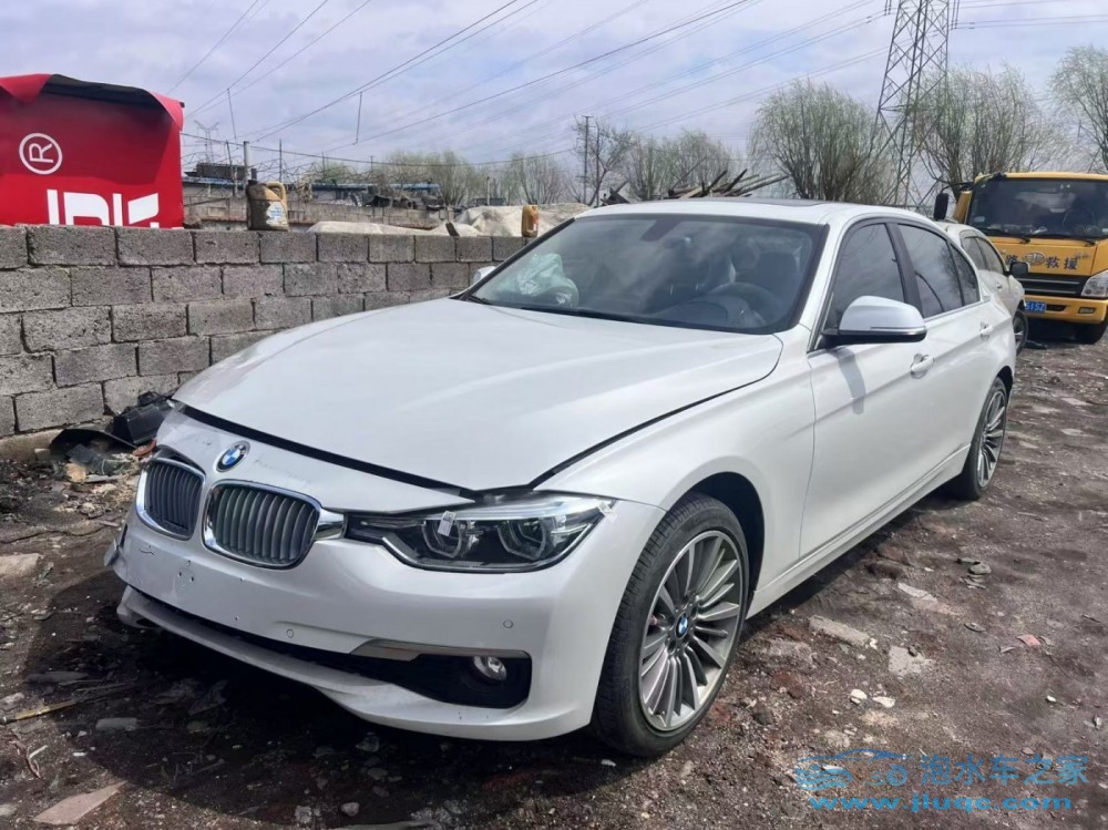 泡水車(chē)可以上保險(xiǎn)嗎？怎么買(mǎi)保險(xiǎn)更劃算？-泡水車(chē)