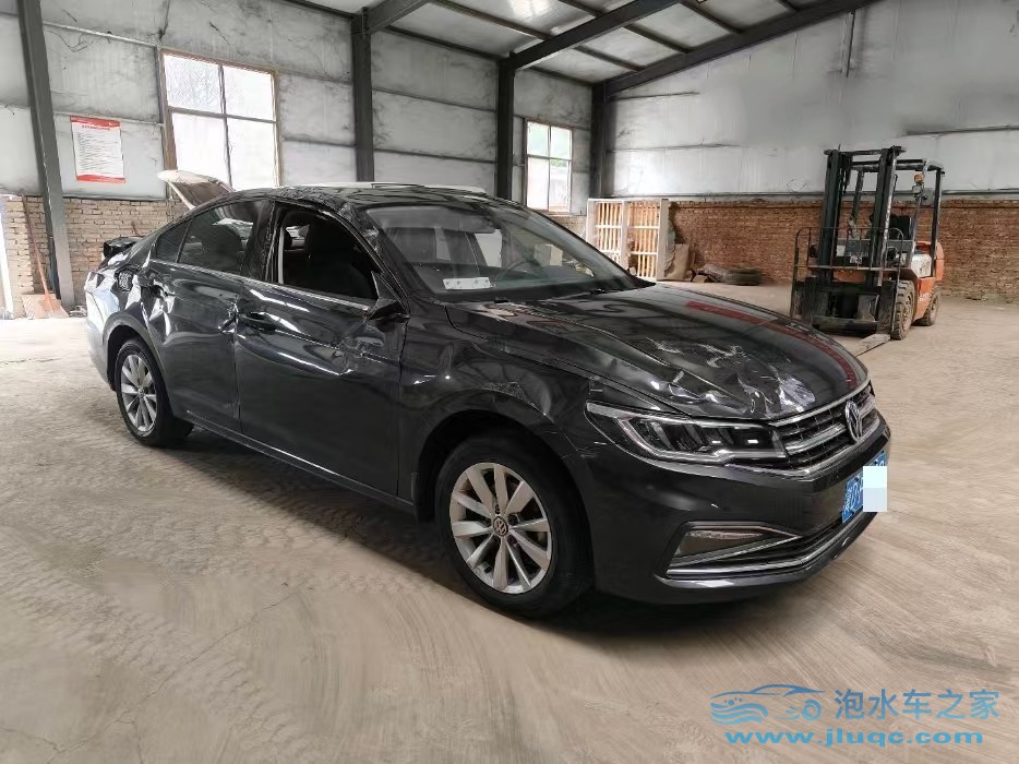 泡水車還能上保險(xiǎn)嗎？這些情況你必須了解！-泡水車保險(xiǎn)