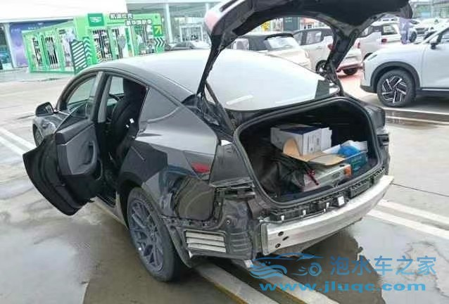 泡水車第二年買保險會不會貴？-泡水車保險