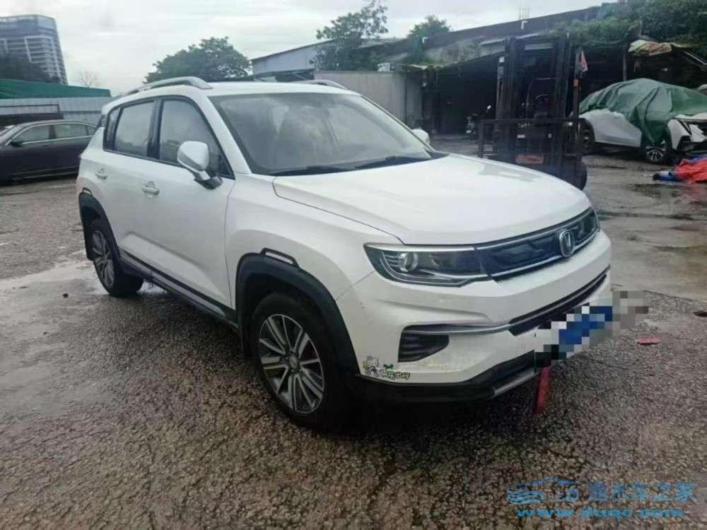 什么樣的才算泡水車(chē) 泡水車(chē)保險(xiǎn)公司怎么賠償-泡水車(chē)