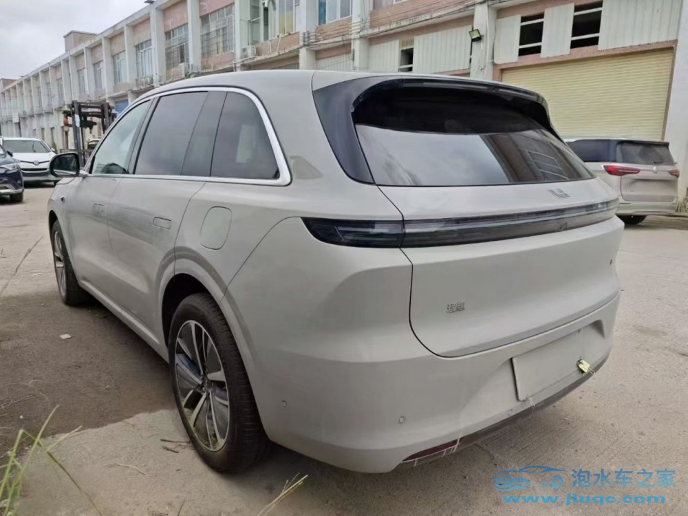 泡水車維修好后還能開多久？我自己的親身經歷告訴你-泡水車維修