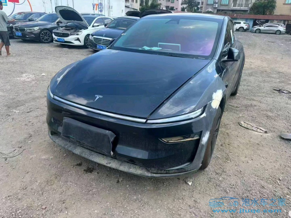 25年特斯拉Model Y