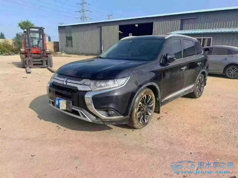 如何選擇靠譜的泡水車平臺？五個實用技巧助你避坑！-泡水車平臺