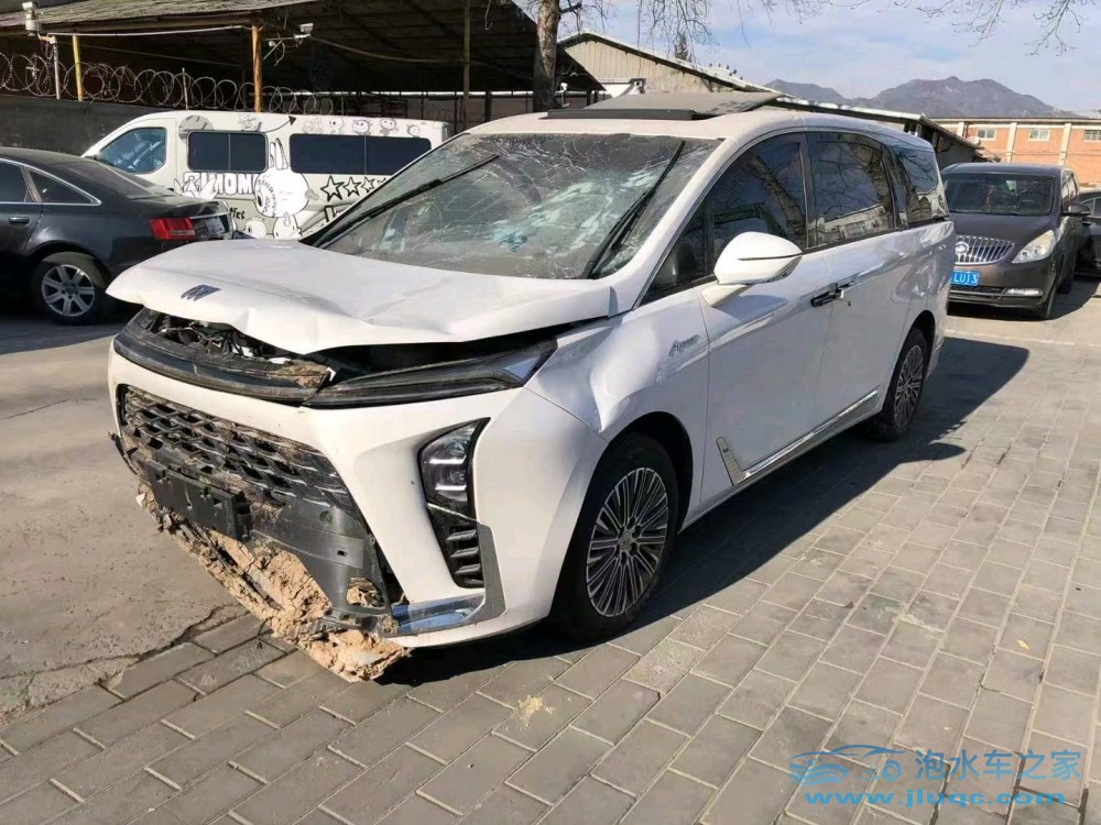 24年別克陸尊泡水車