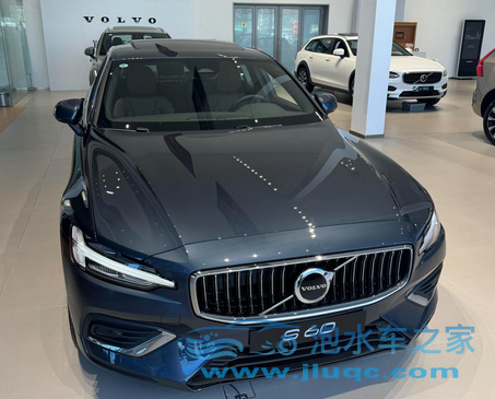 2025款沃爾沃S60落地價詳解：豪華中型轎車性價比之選-泡水車