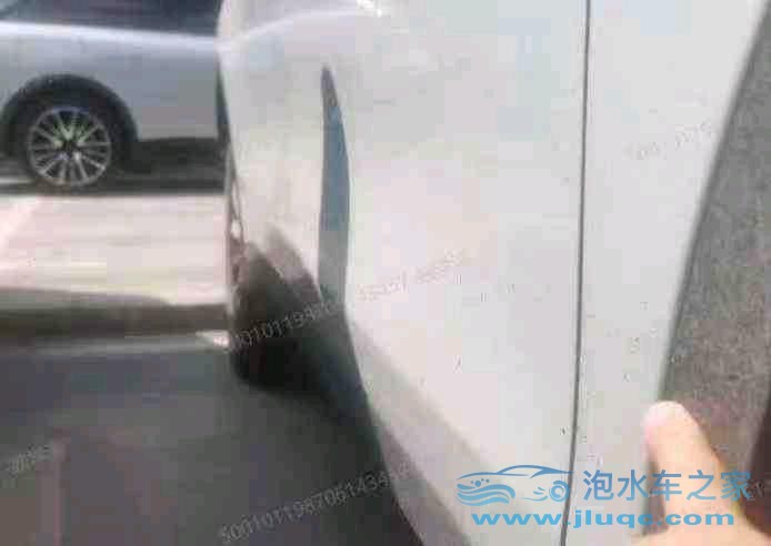 23年零跑汽車C11