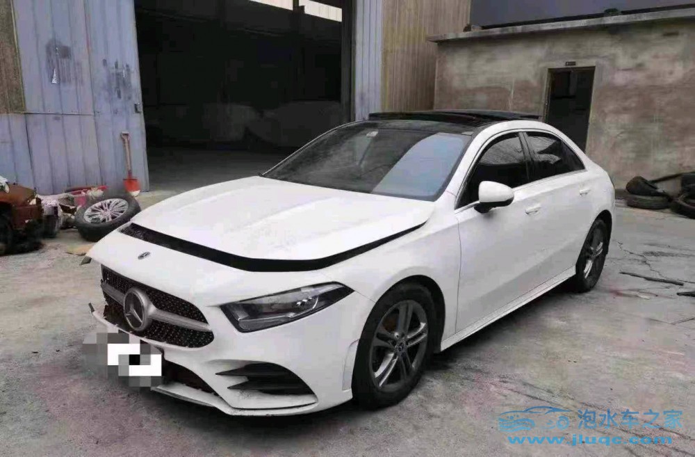 23年奔馳A泡水車